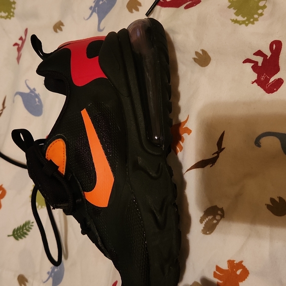 Nike Air Max 270 React - Picture 7 of 11